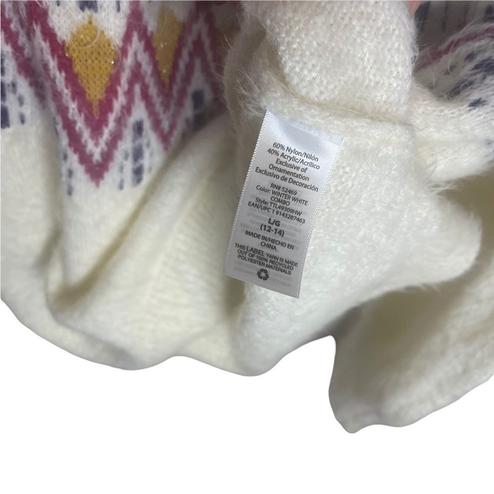Time and Tru super soft pull over sweater - Picture 6 of 6